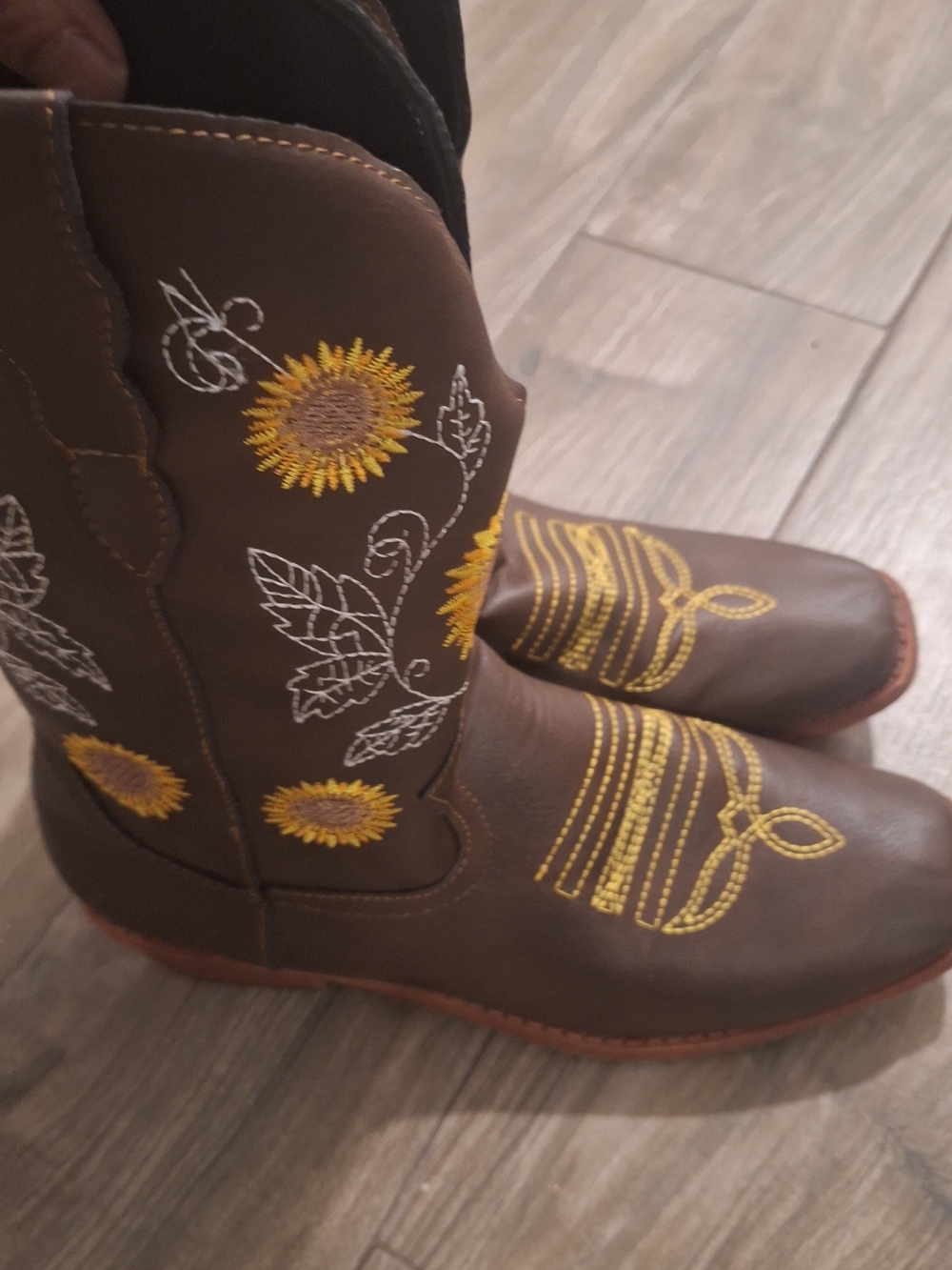 Women’s Brown Vegan Embroidered Sunflower Western Boots Size 41